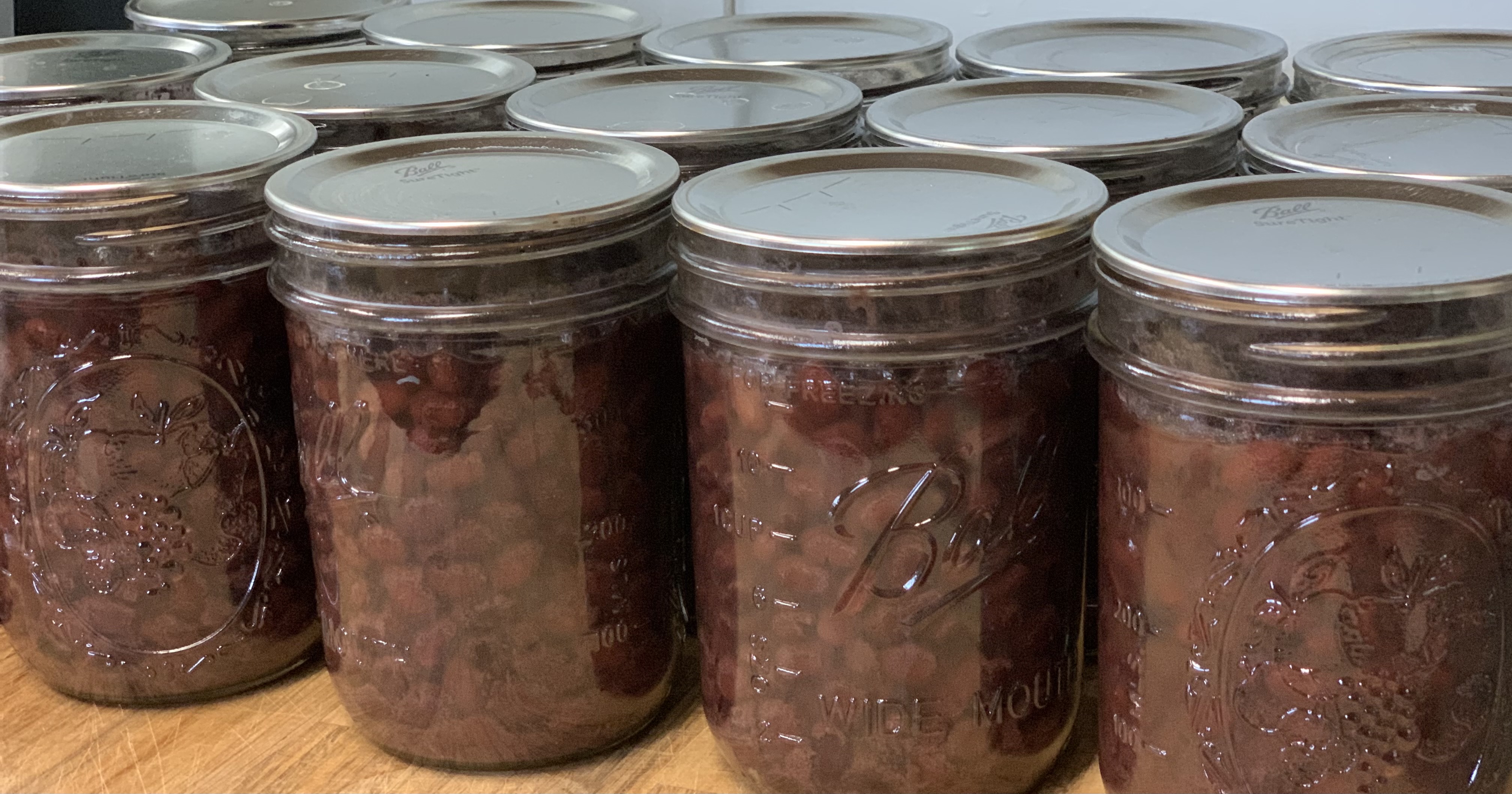 Pint sized jars of canned black beans